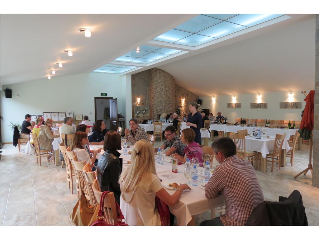 Yustina Villas Guest House Dış mekan fotoğraf